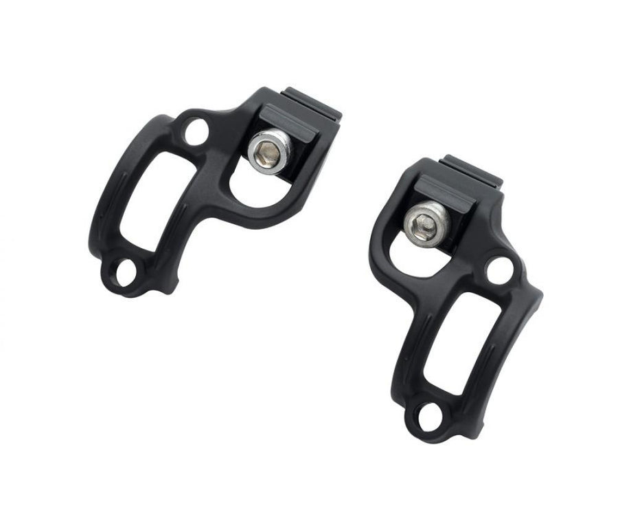 Avid MatchMaker Befestigungsadapter für Brems-Schalthebel, schwarz, per Paar auf weißem Hintergrund.
