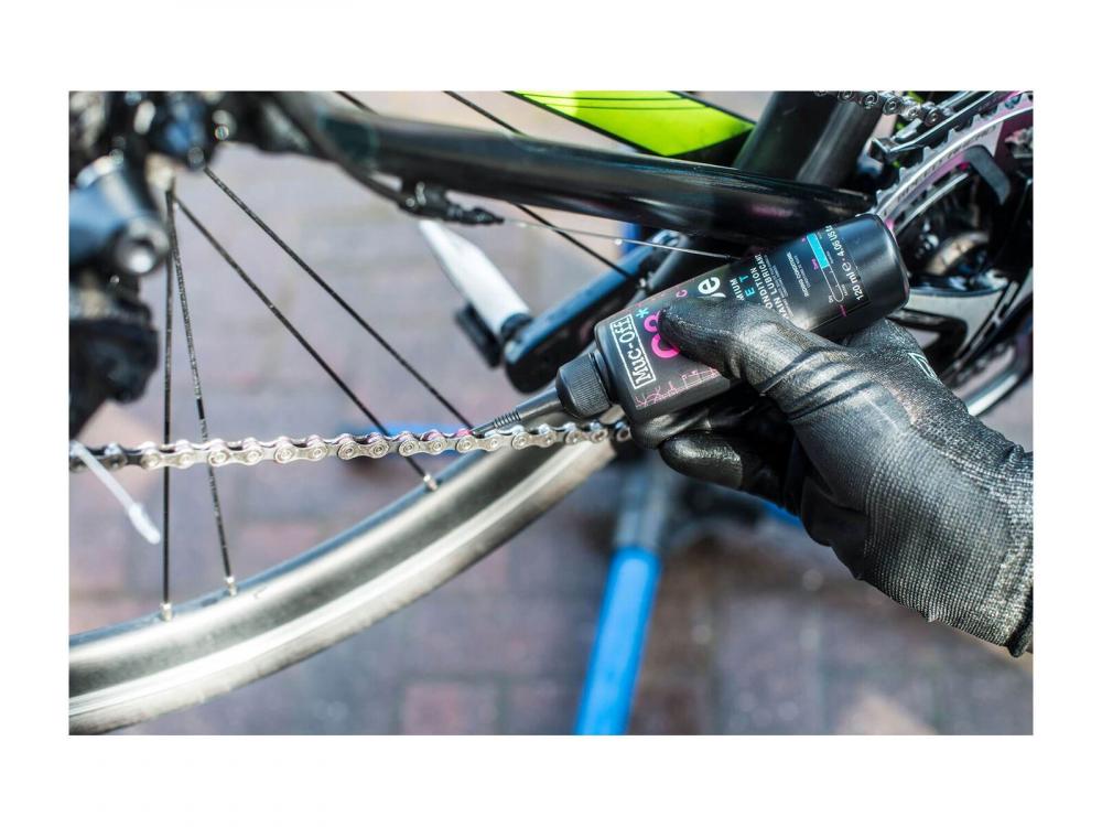 Muc-Off C3 Wet Ceramic Lube 120ml, Keramik-Kettenöl nass, pink, ideal für nasse Bedingungen, extrem langlebig, mit Pipettensystem