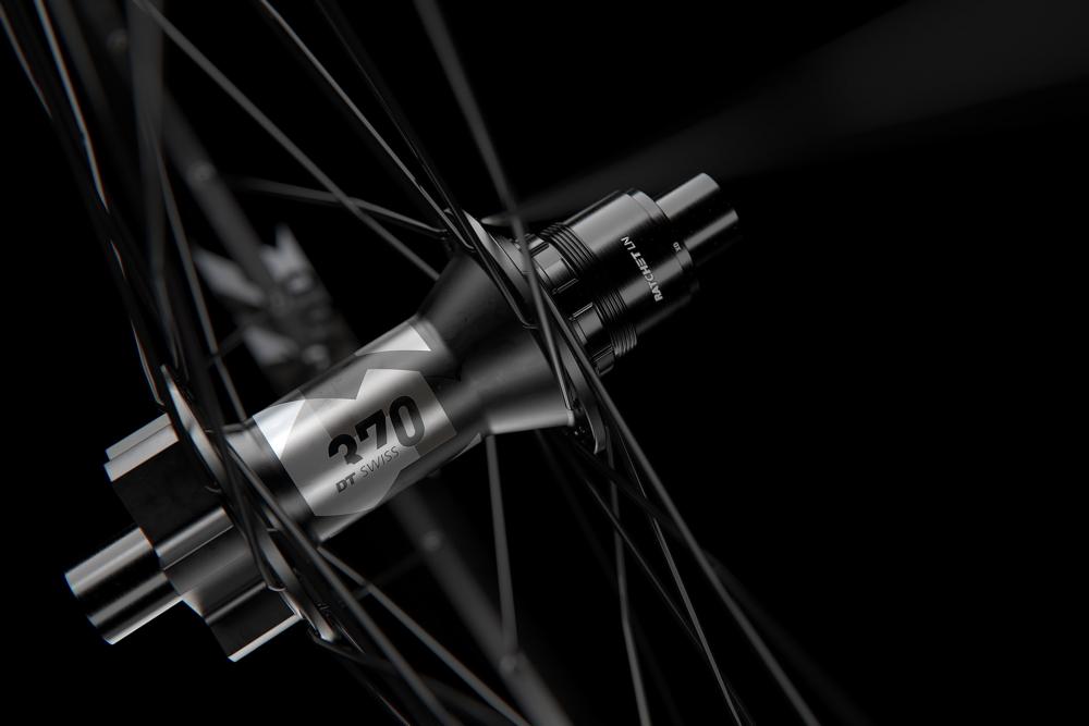 DT Swiss Laufrad F1900 Classic 29" 30, 622 x 30 mm Schwarz - robustes MTB-Frontlaufrad