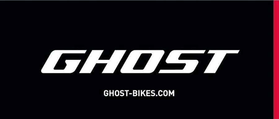 Spannband Ghost schwarz 80x200cm mit weißem Logo GHOST und URL ghost-bikes.com auf schwarzem Grund, roter Rand.