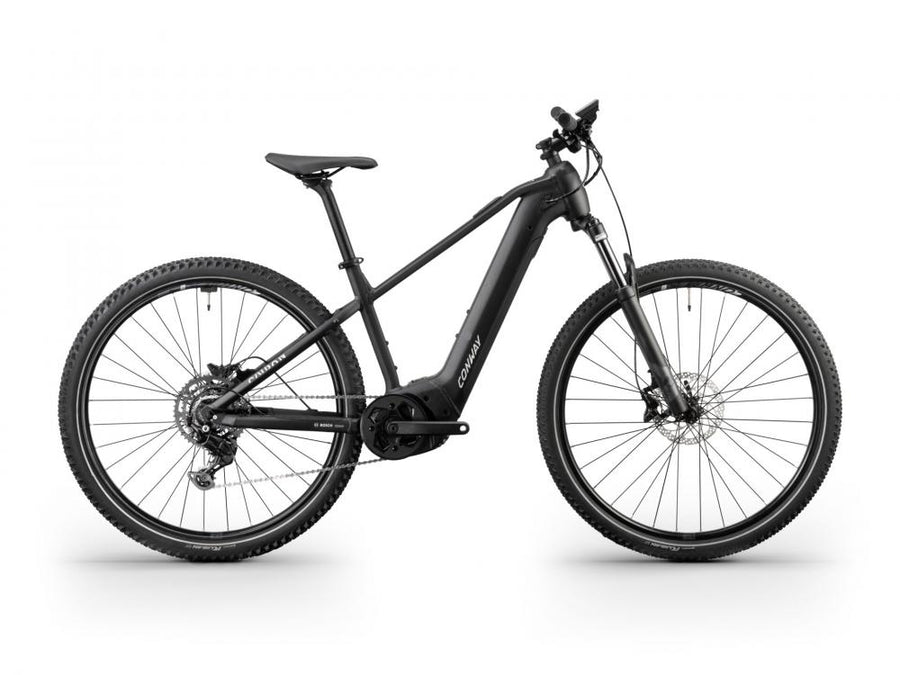 CONWAY Elektro-MTB Hardtail "Cairon S 1.0" (#1), Diamant, 29", black matt / light grey matt, 9-Gang SHIMANO "Cues", 45 cm / MnnDas Elektro-MTB Hardtail besteht aus einem Aluminiumrahmen. Die Federgabel bietet einen Gabelfederweg von 120 mm. Der Antrieb er