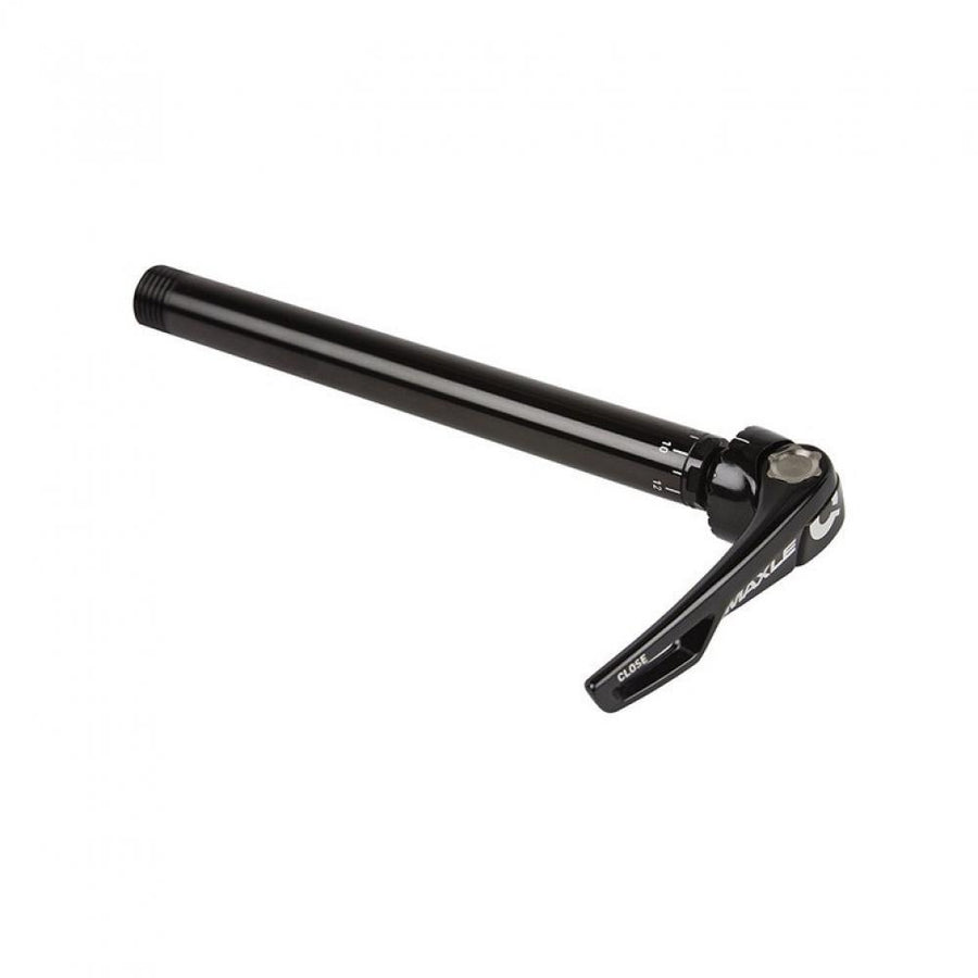 Schwarze RockShox Maxle Ultimate 148mm Steckachse mit Schnellspannhebel für Mountainbike.