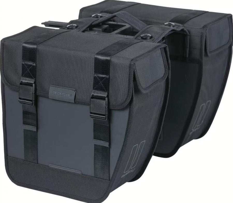 Basil Doppeltasche Tour Waterproof MIK 2.0 28 Liter - wasserdichte Fahrrad-Gepäckträgertasche - schwarz - Doppelpacktasche
