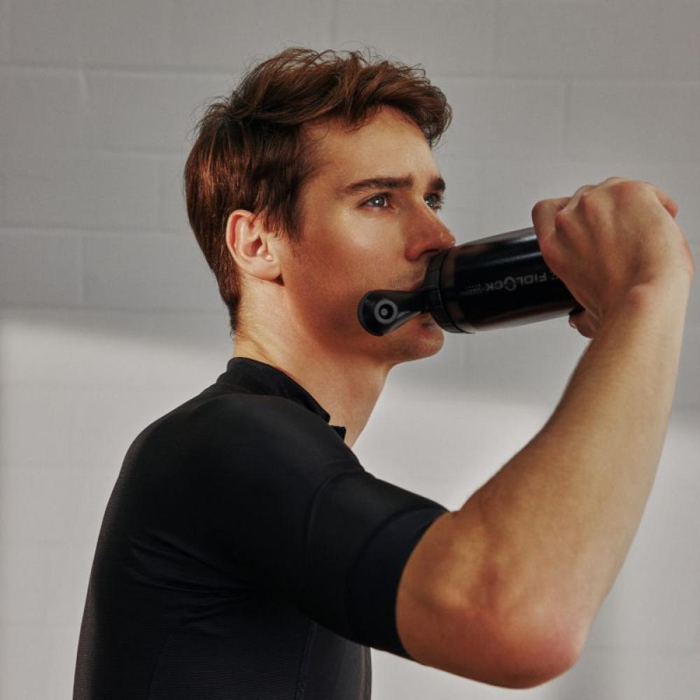 Fidlock Twist single bottle 590 ml mit Logo Front Black Flasche einzeln