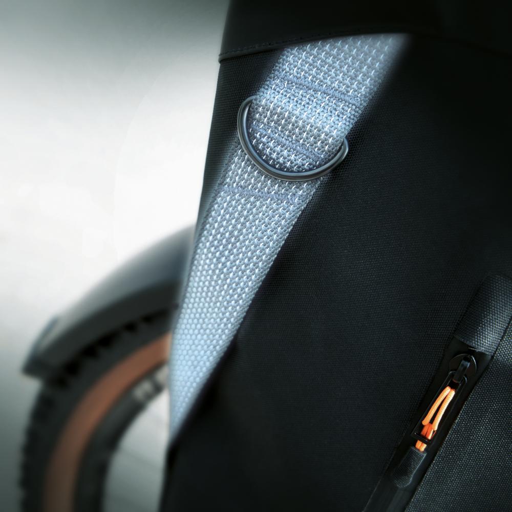 SKS Gepäckträgertasche Germany Infinity Urban Sidebag: 20 Liter wasserdichte Fahrradtasche mit Rolltop - gepolstertem 15 Laptopfach Reflektorstreifen Schultergurt 620x430x170mm schwarz