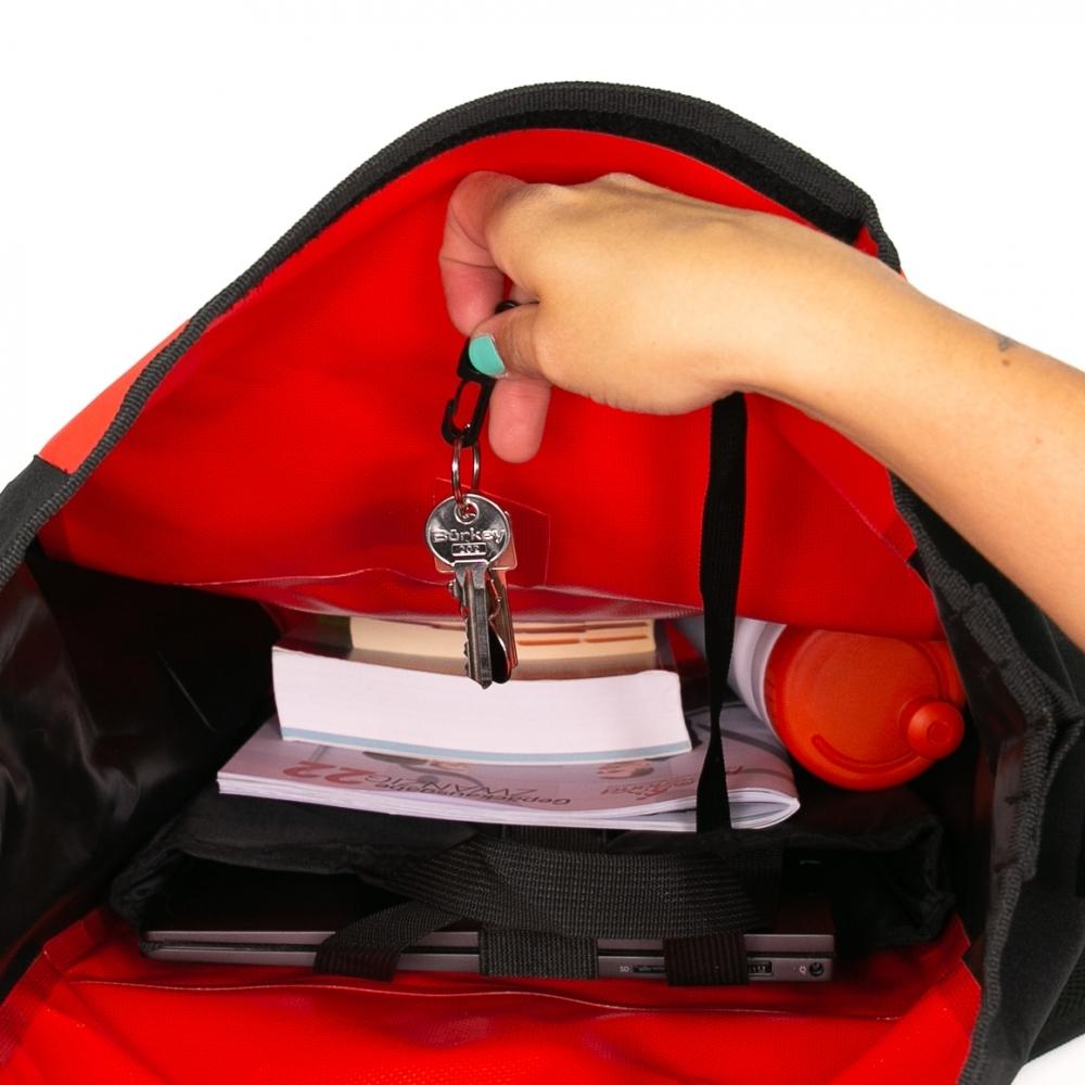 Haberland Bike-Rucksack H2O schwarz/rot - wasserdichte Gepäckträgertasche mit Tragesystem