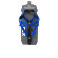 Tacx Flaschenhalter Deva blau-schwarz auf Verpackung, 29g, aus Carbon- und Glasfaser-Polyamid.