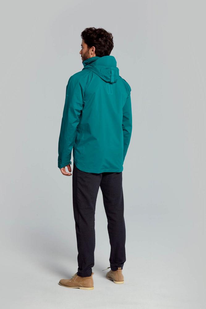 Basil Skane Herren Regenjacke teal green. Wasserdichte, atmungsaktive & reflektierende Herren-Regenjacke von hinten.