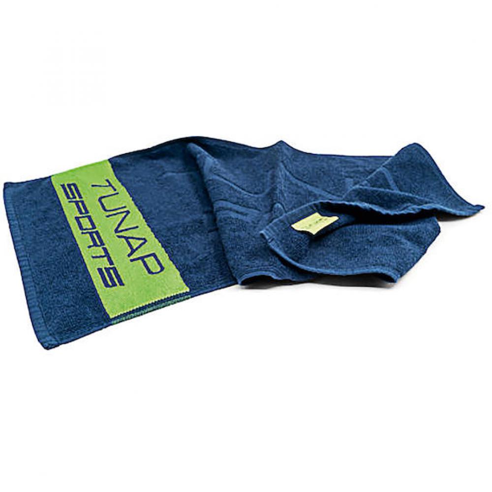 Robustes blaues Tunap Sports Handtuch 80x40 cm mit grünem Schriftzug für Radfahrer.
