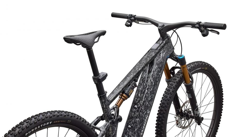 LEVO R SW NB SHDWSIL/CARB/SILDST S2 - 29 Zoll E-Mountainbike - Unbekannt