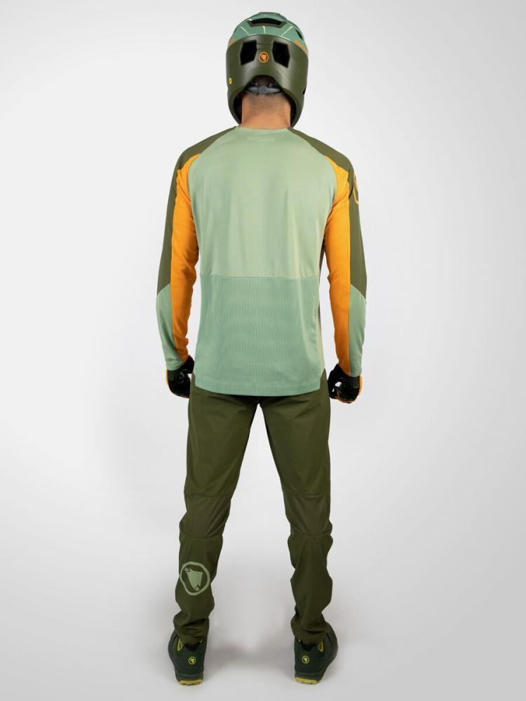 Endura MT500 Burner Lite Hose, olivgrün, Größe XL, leichte 4-Wege-Stretch-Radhose für Herren, ideal für warme Tage, kompatibel mit Knieprotektoren und Clickfast Innenhosen
