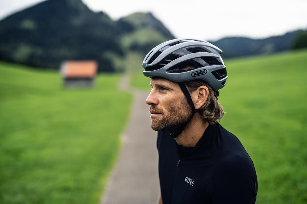 Abus Helm AirBreaker velvet black Gr. L 56-62 cm