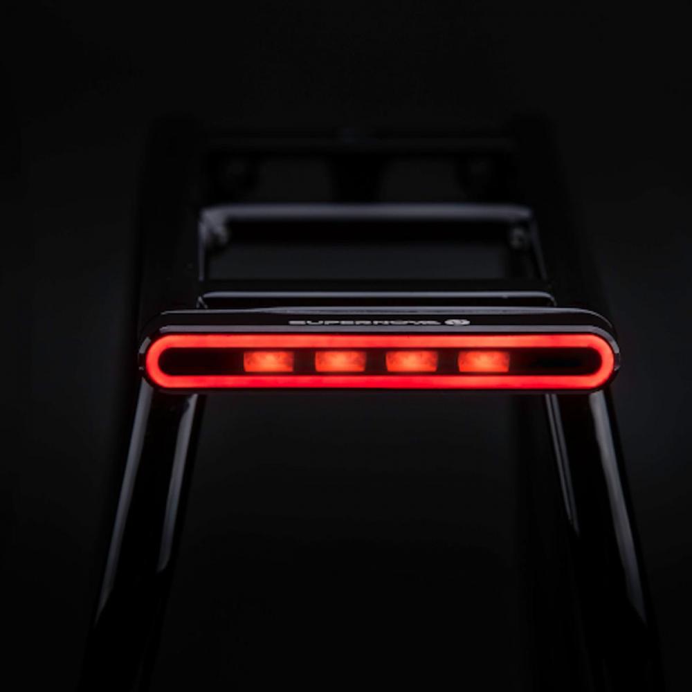 Supernova M99 Tail Light 2 Pro Rückleuchte 12 V - maximale Sichtbarkeit & Bremslicht