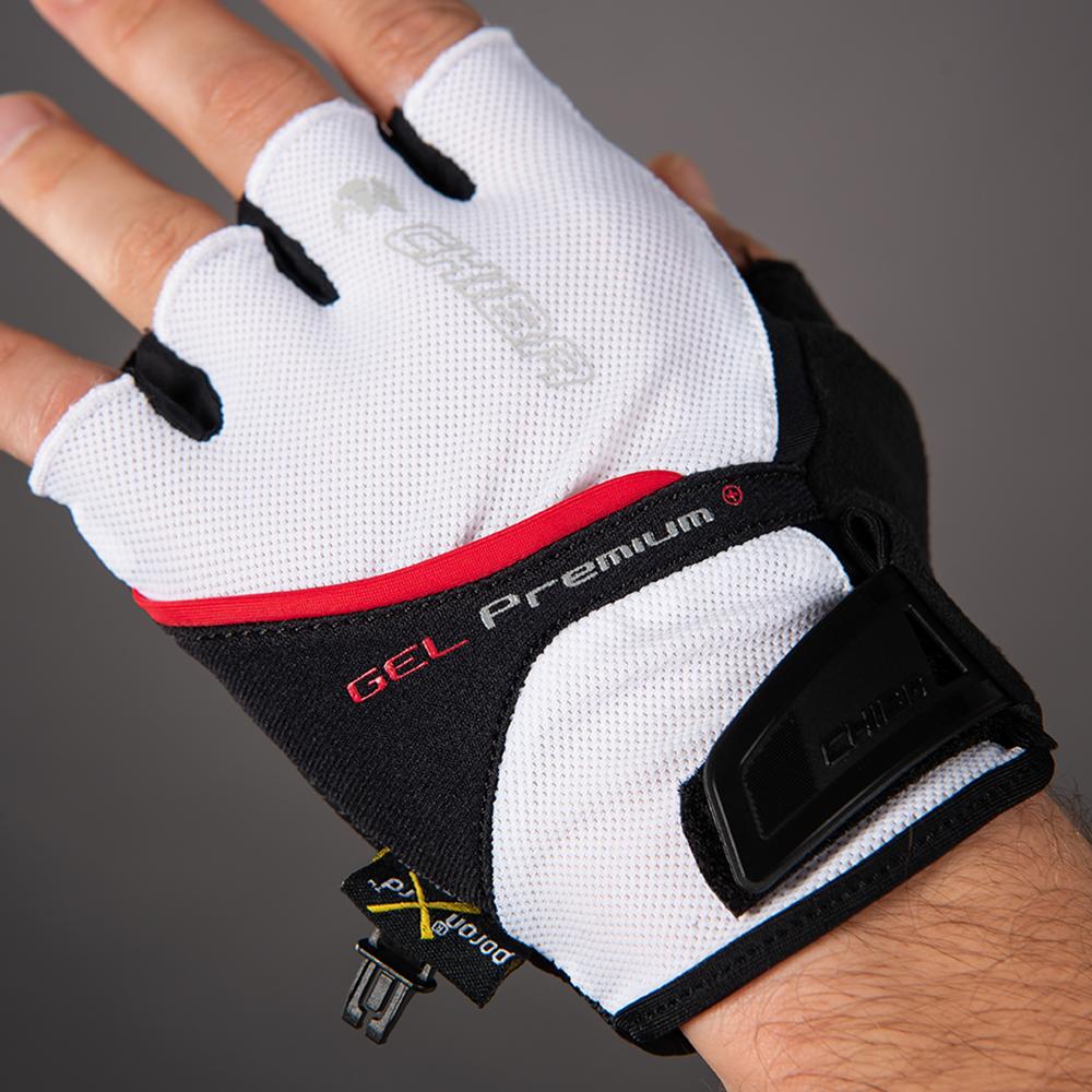 CHIBA Gel Premium Fahrradhandschuhe weiß XXL mit Gelpolster und Belüftung an der Hand getragen.