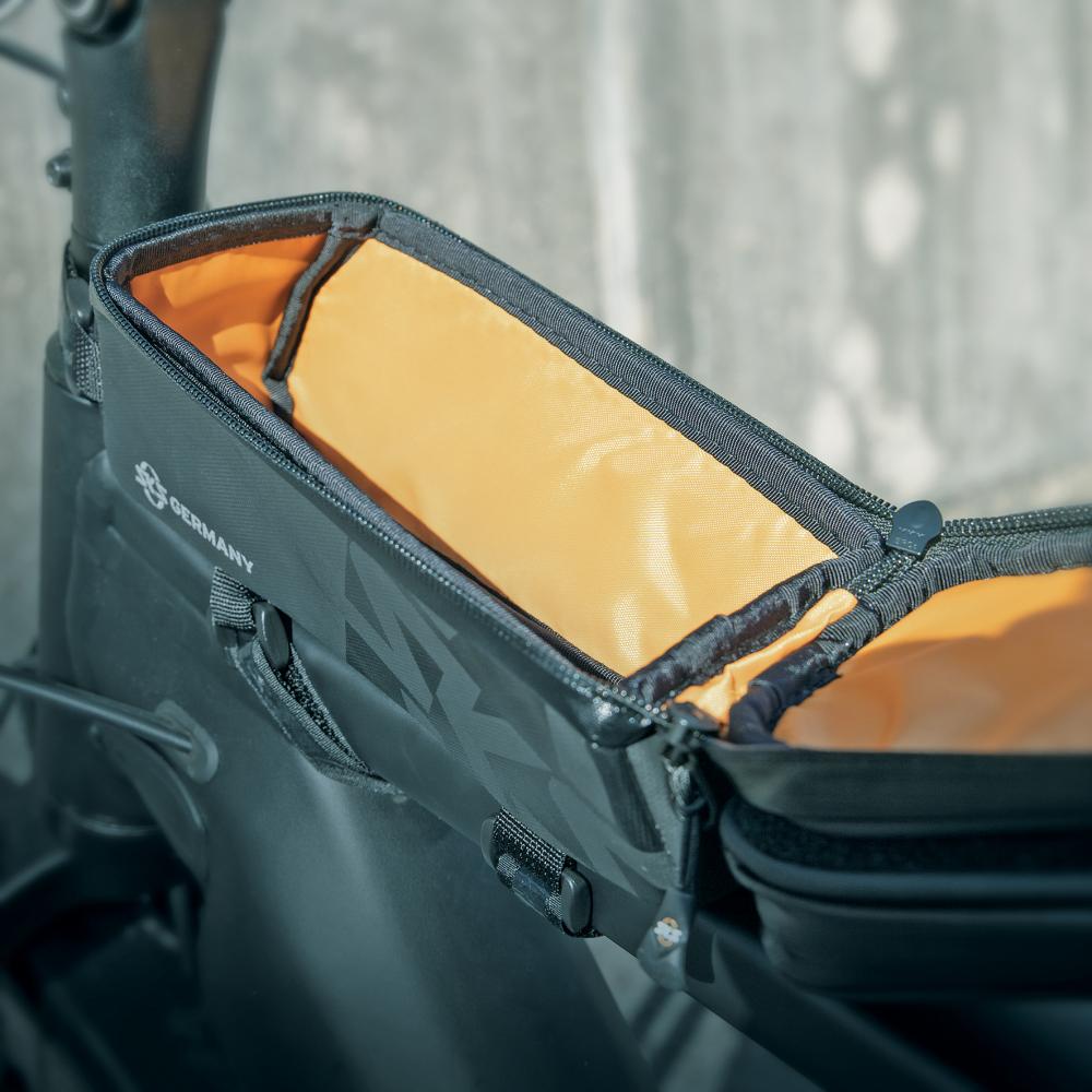 SKS Explorer Smart Oberrohrtasche schwarz, offene Rahmentasche mit orangefarbenem Futter für Smartphone, wasserabweisend, Bik