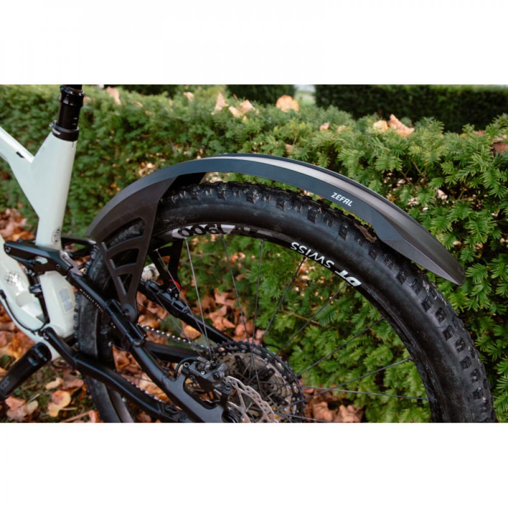 Zéfal Deflector RS75 Schutzblech am Hinterrad eines Mountainbikes, effektiver Spritzschutz für 27,5-29 Zoll.