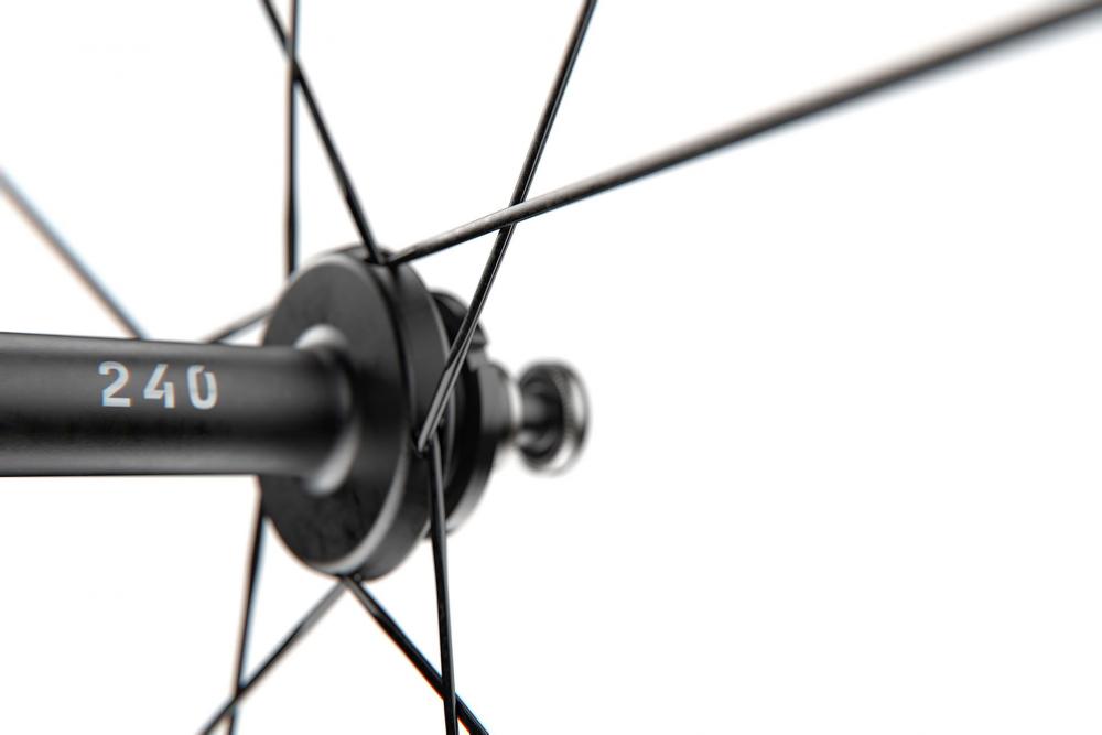 DT Swiss Laufrad TRC 1400 Dicut 62 622 x 62 mm Schwarz - aerodynamisches Carbon-Vorderrad