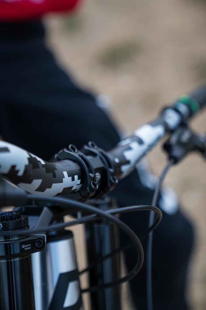 Ergotec Riser Bar 30 Pixel Edition - MTB-Lenker 800mm AL 7050 T76