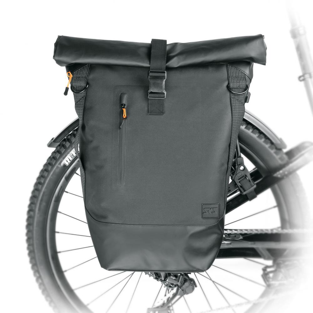 SKS Gepäckträgertasche Germany Infinity Urban Sidebag: 20 Liter wasserdichte Fahrradtasche mit Rolltop - gepolstertem 15 Laptopfach Reflektorstreifen Schultergurt 620x430x170mm schwarz