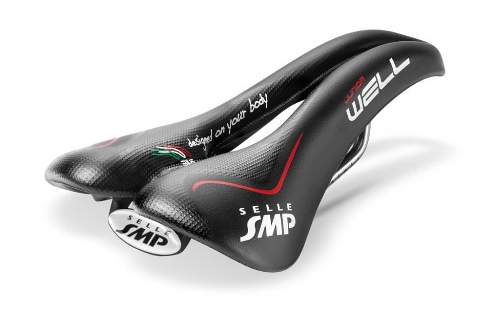 Selle SMP Sattel Junior Well schwarz Unisex, ergonomisch geformt für Kinder und Jugendliche.
