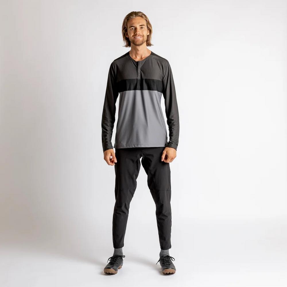 IXS Sports Division iXS Flow XTG Long Sleeve Henley S Graphite-Black - atmungsaktives Bike-Henley