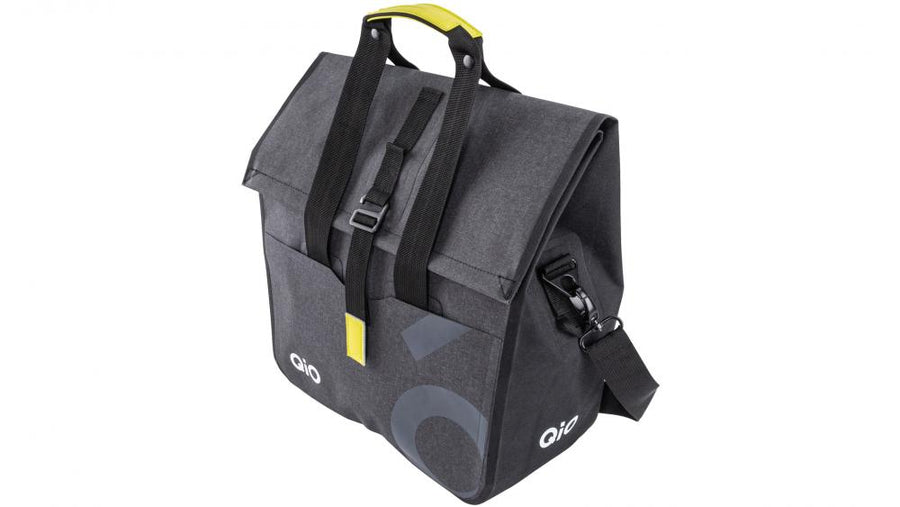 QIO FRONTTASCHE "PINA M. KLICKFIX AUFNAHME