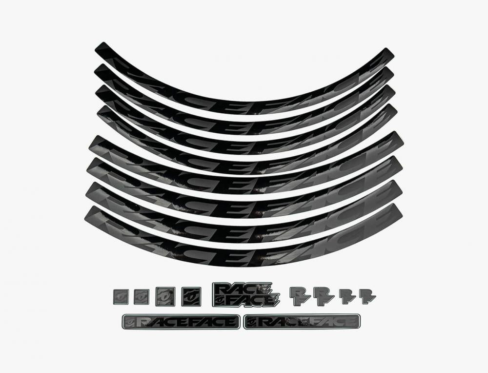 Race Face Laufrad Decal Set klein schwarz, stylisches Upgrade mit Aufklebern für Fahrradfelgen.