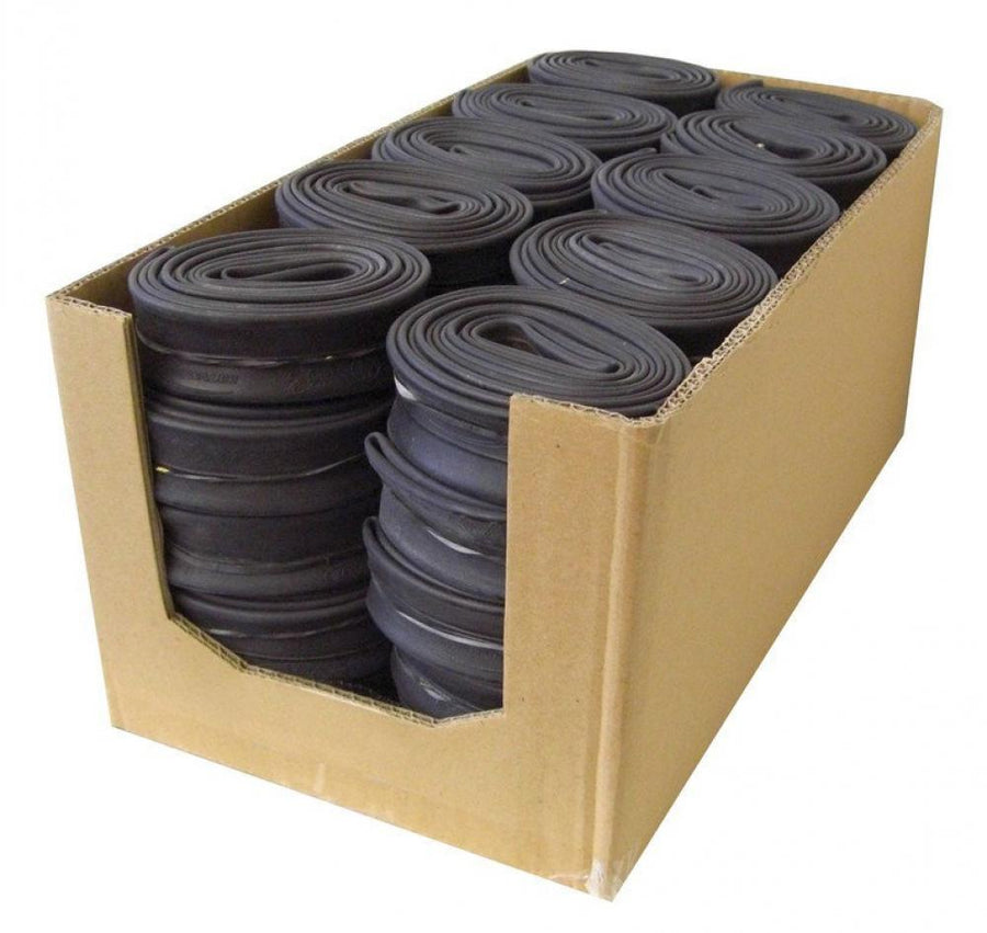 Schwalbe SCV17 Fahrradschläuche Werkstattpackung im Karton, viele schwarze Ersatzschläuche gerollt.