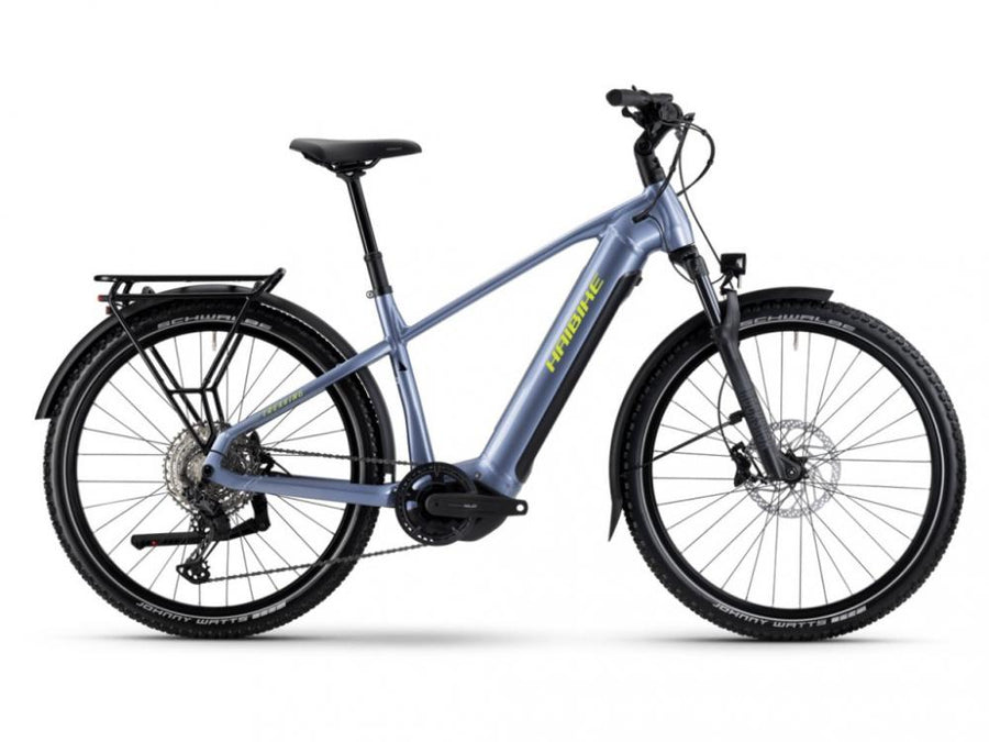 Haibike Trekking 7.5 E-Bike in Blau/Gelb mit 12-Gang XT Schaltung, Gepäckträger und Schutzblechen.