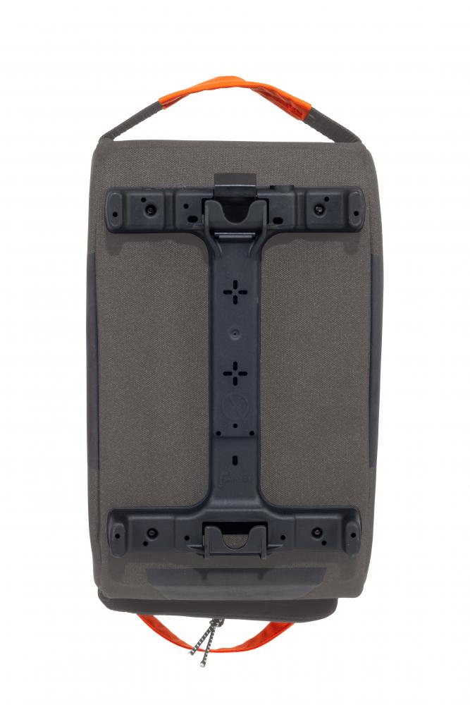 Racktime Yoshi 2.0 Gepäckträgertasche anthrazit mit Snapit 2.0 Adapter, Detailansicht der Unterseite.