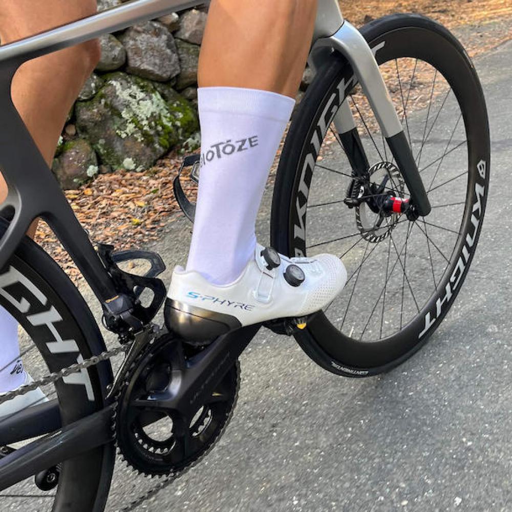 VeloToze Socken Leightweight weiß L/XL (43/47) Weiß - ultraleichte Radsocken für maximale Performance