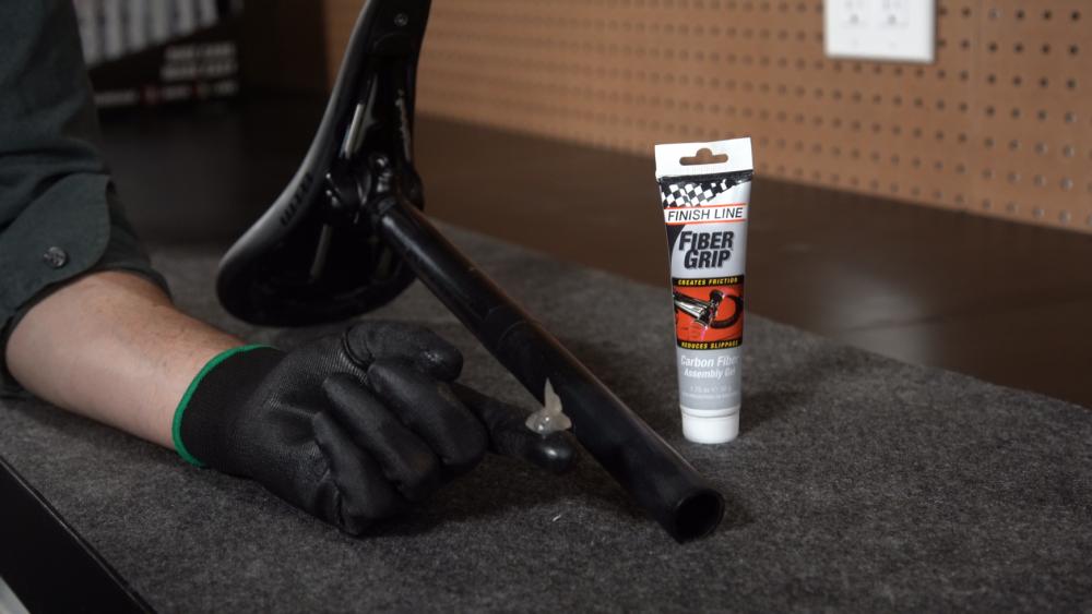 Finish Line Carbon Montage-Gel 50g Tube - rutschfester Halt für Carbon-Teile, reduziert Klemmdrehmoment, schützt vor Beschädigung
