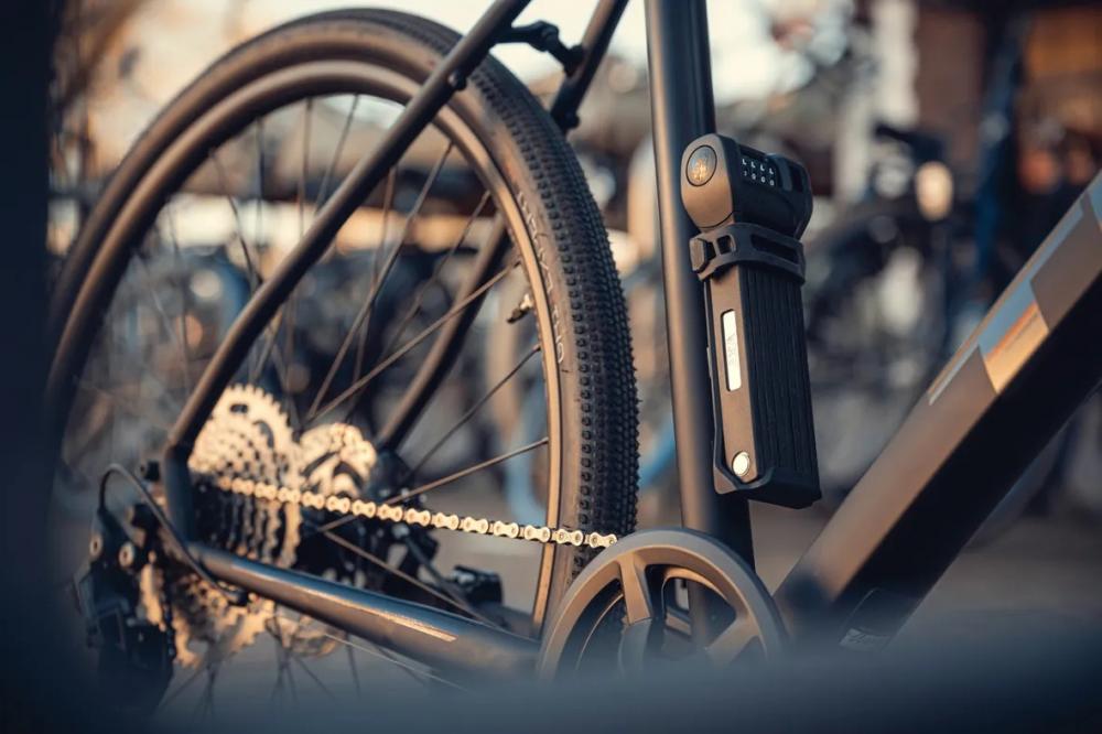 AXA Faltschloss Fold Lite 100 Code 100 Schwarz - leichtes - sicheres Fahrradschloss