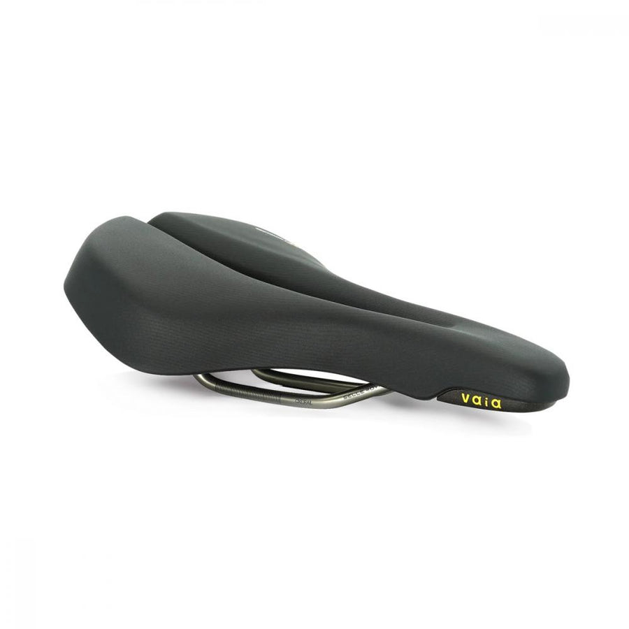 Selle Royal Vaia Moderate Unisex Fahrradsattel in Schwarz, von der Seite fotografiert.