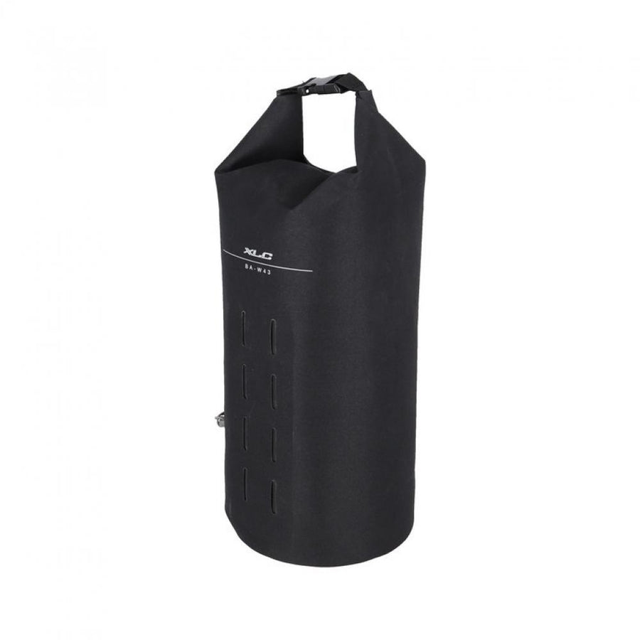 Schwarzer XLC Drybag BA-W43, wasserdichte 7,5L Bikepacking-Tasche mit Kompressionsventil.