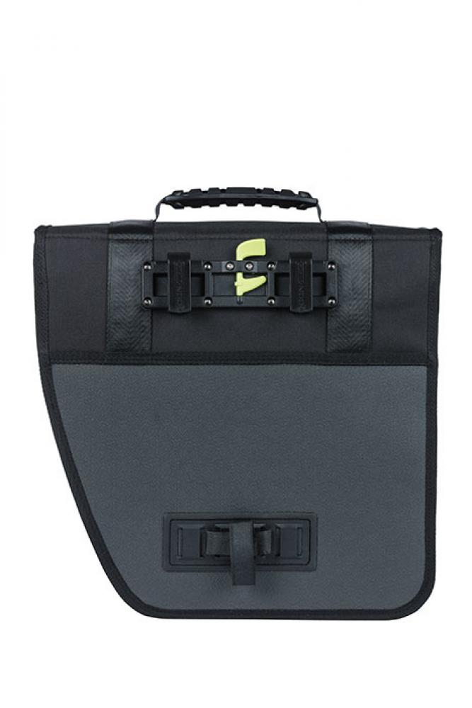 Basil Seitentasche Tour Waterproof Single rechts schwarz 34x14x34 cm 14l - Gepäckträgertasche - Fahrradtasche