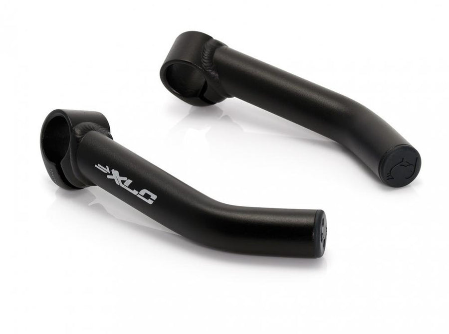 Schwarze XLC Bar-Ends BE-A01, ergonomische Fahrradlenker-Aufsätze mit XLC-Logo für besseren Griff.