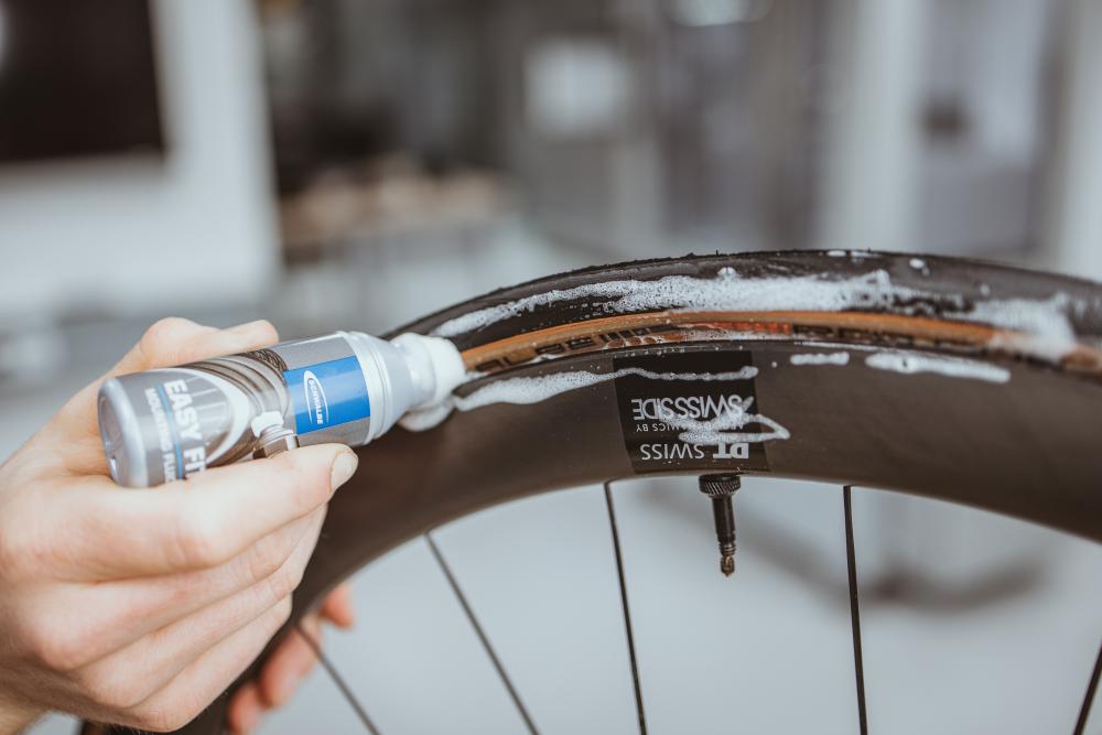 Schwalbe Easy Fit Montagefluid 50 ml - Schwammdose