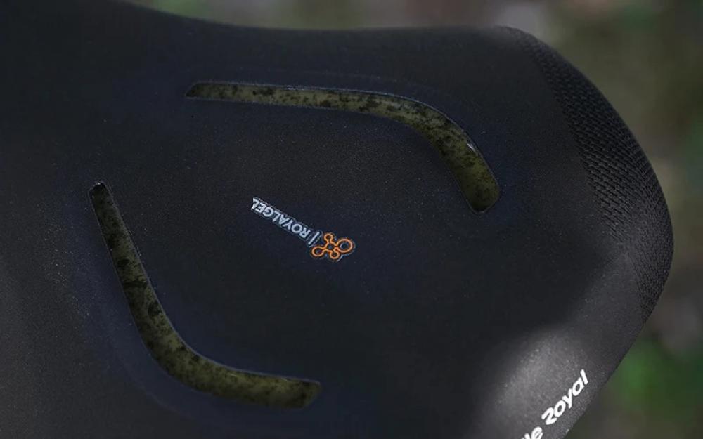 Schwarzer Selle Royal Lookin Evo Fahrradsattel mit Royalgel-Einsätzen für hohen Komfort und Unterstützung.
