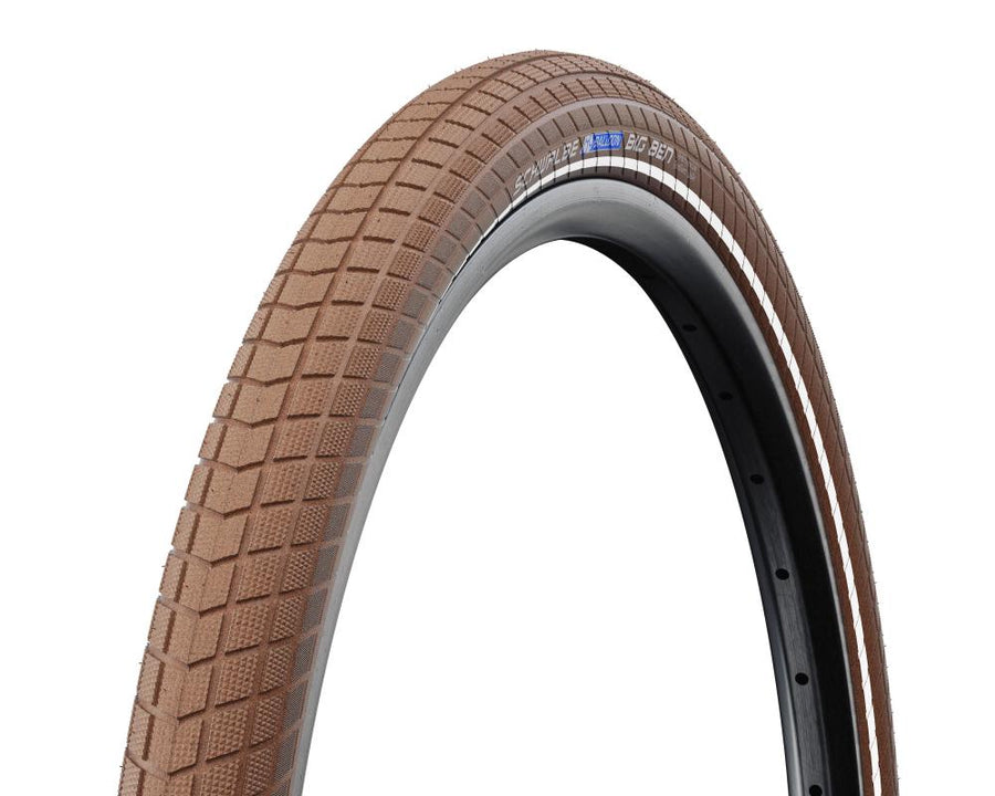 Schwalbe Little Big Ben 28 Zoll Fahrradreifen in Braun mit Profil, Reflexstreifen und schwarzer Felge.
