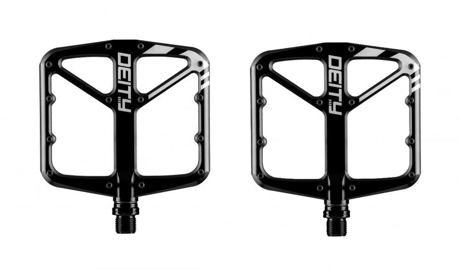 Deity Supervillain Flat-Pedale, schwarz, 6061-T6 Aluminium, 113x105 mm Plattform, 2,5 mm konkav, 14 Pins/Seite, symmetrisches Design, für DH/Enduro/Trail