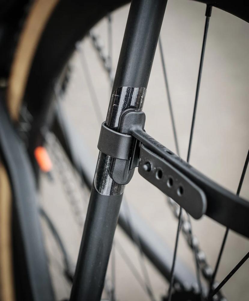 Ass Savers Win Wing 2 Gravel Spektrum  ultraleichter, werkzeugloser Hinterrad-Spritzschutz für Gravelbikes bis 60 mm Reifenbreite, 72 g, einfache Montage