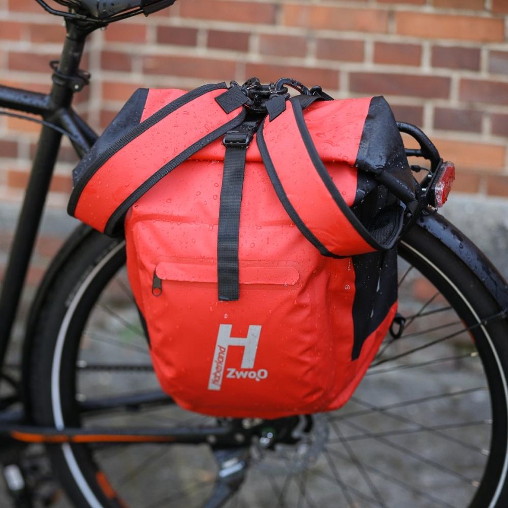 Haberland Bike-Rucksack H2O schwarz/rot - wasserdichte Gepäckträgertasche mit Tragesystem