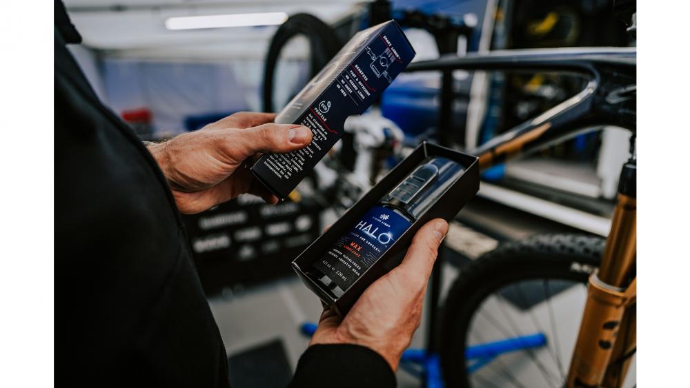 Finish Line HALO Wax Lube 120ml Bottle + Luber