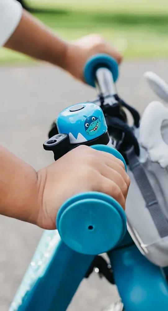 AFFENZAHN Fahrradklingel Hai Petrol  stylische Kinder-Fahrradklingel aus Aluminium, passend für Lenker 19-25 mm, leicht, schadstofffrei, sichert mehr Sicherheit im Straßenverkehr