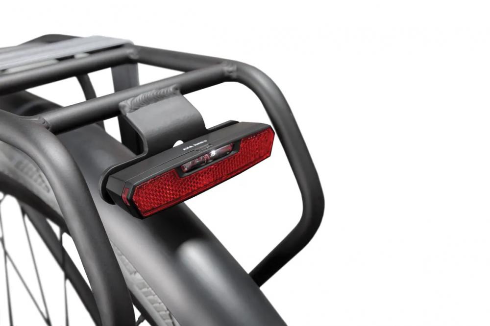 AXA Rücklicht Juno Batterie Auto Off 50 - kompaktes E-Bike Rücklicht mit Auto-Off