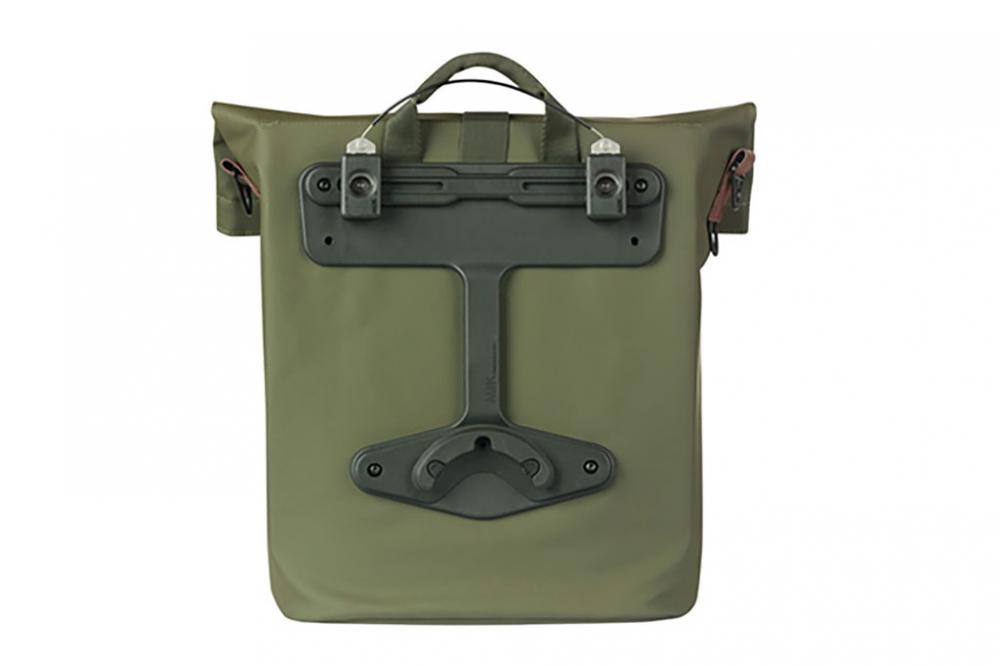 Basil City Shopper MIK Studs 14-16 Liter moss green - wasserabweisender Fahrrad­shopper mit MIK-Studs-System, Reflektoren & veganen Ledergriffen