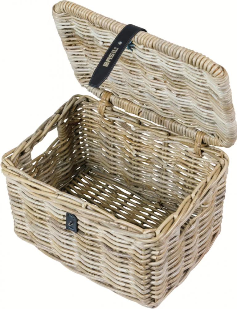 Basil Dax S Vorderradkorb aus grauem Rattan, grobmaschig mit Deckel.